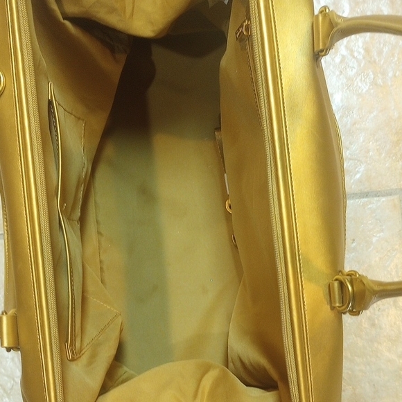 Metallic Gold Shoulder Tote Bag - Picture 7 of 9